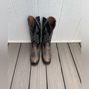 Brand new beautiful DICE boots from fb!!!! 🖤🩶